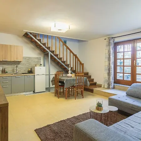 Polias Apartament Pula