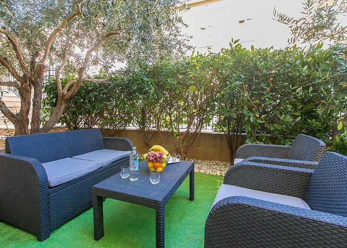 Polias Apartament *